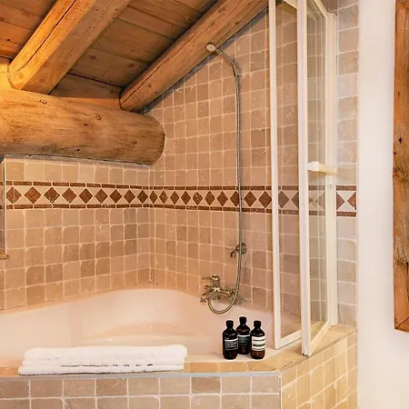 Madame Le Arosa * Val-d'Isere